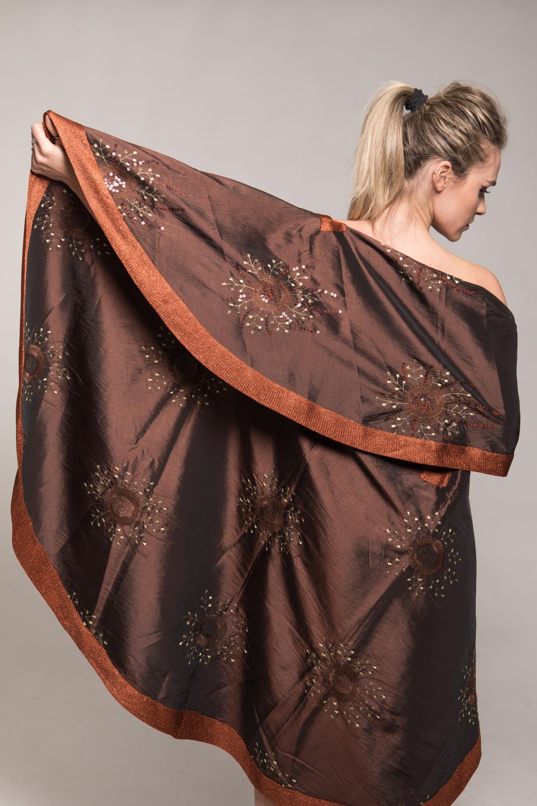 Cerchio Limited Seta Marrone