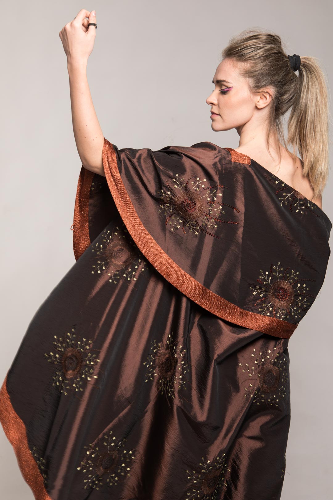 Cerchio Limited Seta Marrone